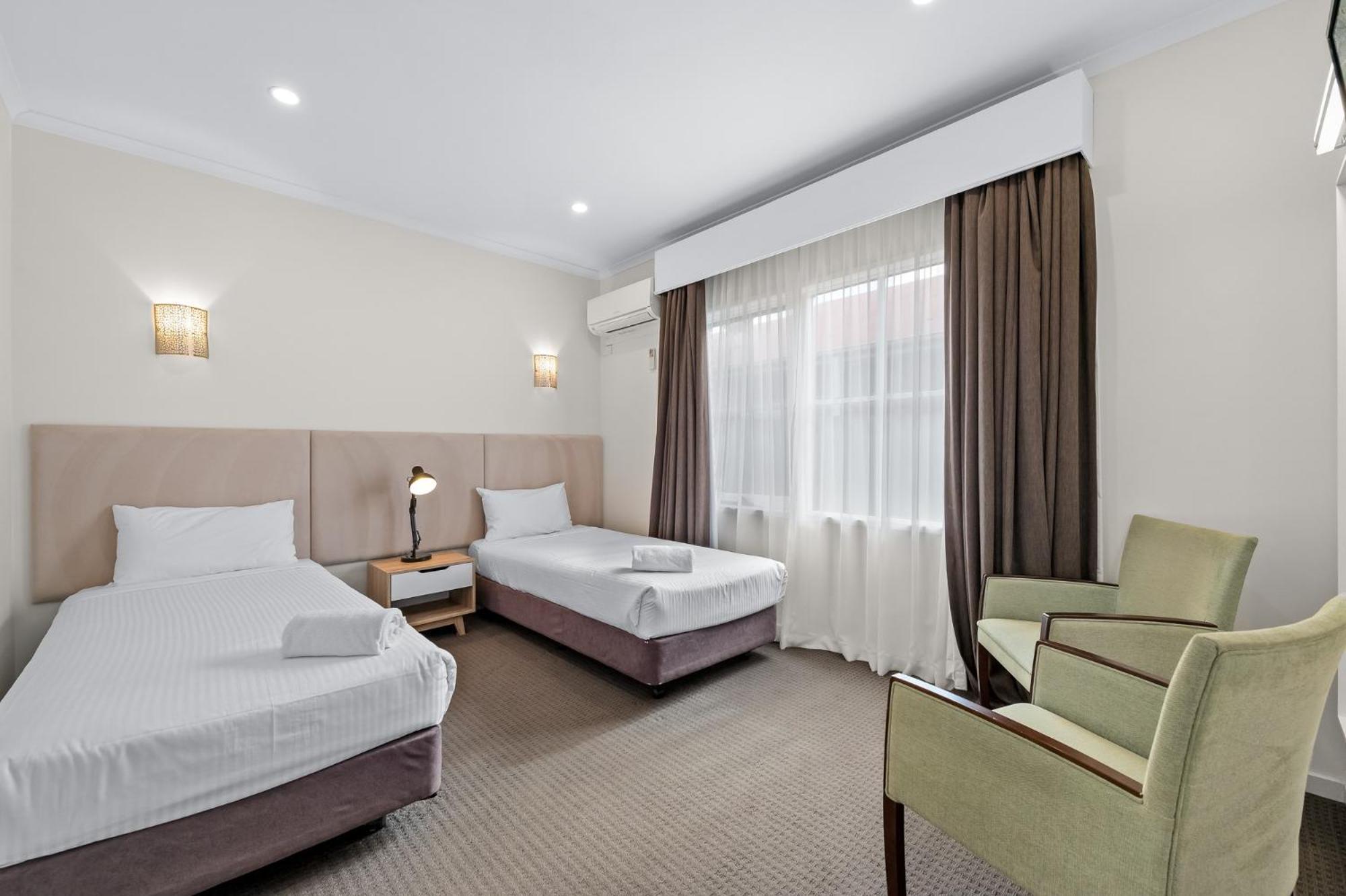 Rowville International Hotel Esterno foto