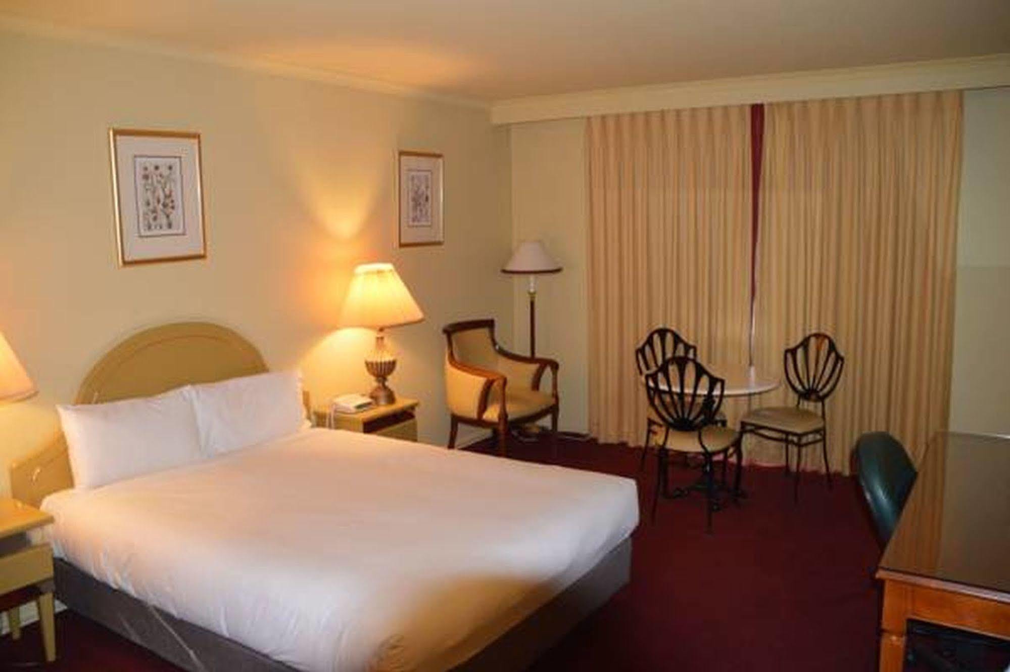 Rowville International Hotel Esterno foto